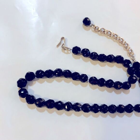 Faceted Black Glass Necklace w/ Gold Tone Chain 16” Vintage Gorgeous - Picture 3 of 4